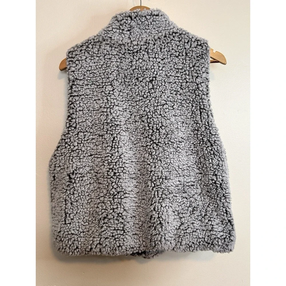 Francesca's T S By Thread & Supply Sherpa Vest Women's Size L, Pockets - Picture 3 of 6